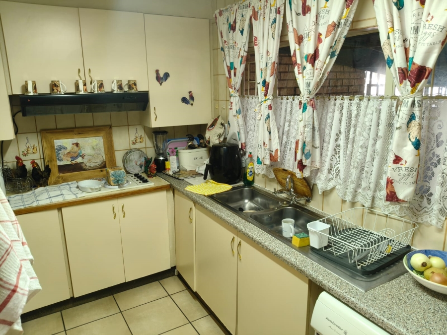 3 Bedroom Property for Sale in Rustenburg Central North West